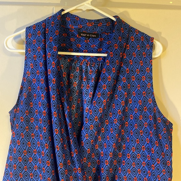 Beautiful blue and red crossover top - Picture 3 of 4